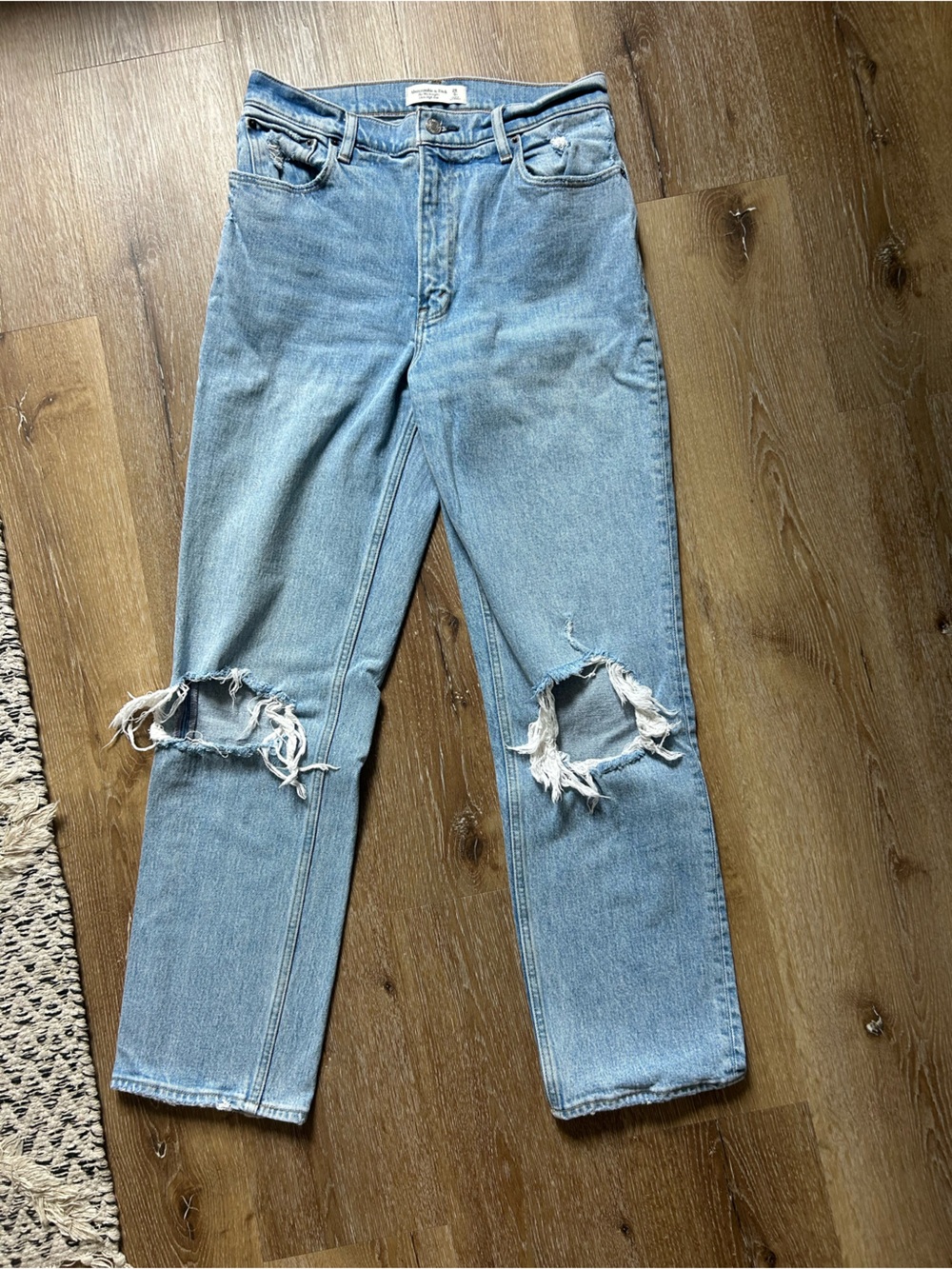 Abercrombie The 90s Straight Ultra High Rise Light Blue Distressed Women's Jeans